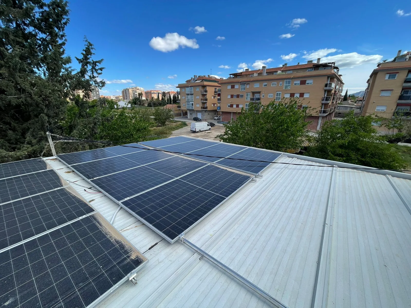 Paneles solares vista panorámica instalación en Murcia